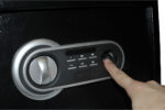 Tresor Safe Fingerprint inkl. Schlüssel 352 x 250 x 250 mm, 15,7 l schwarz – Bild 2
