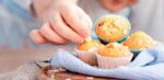 Muffinkapseln Gebäckkapseln rote Herzen O 50 x 30 mm, 40 Stk. – Bild 2