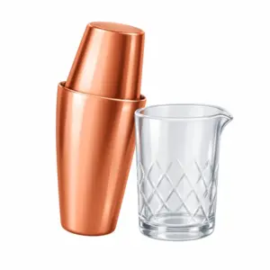 Kupferfarbener Shaker und Mixglas als 3D-Illustration