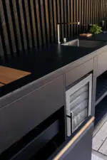 Myoutdoorkitchen Designer Series - Freistehendes Modul mit Kühlschrank und Aufbewahrungsschrank – Bild 10